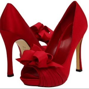 RSVP 4 inch red heels with very cute bows size 8